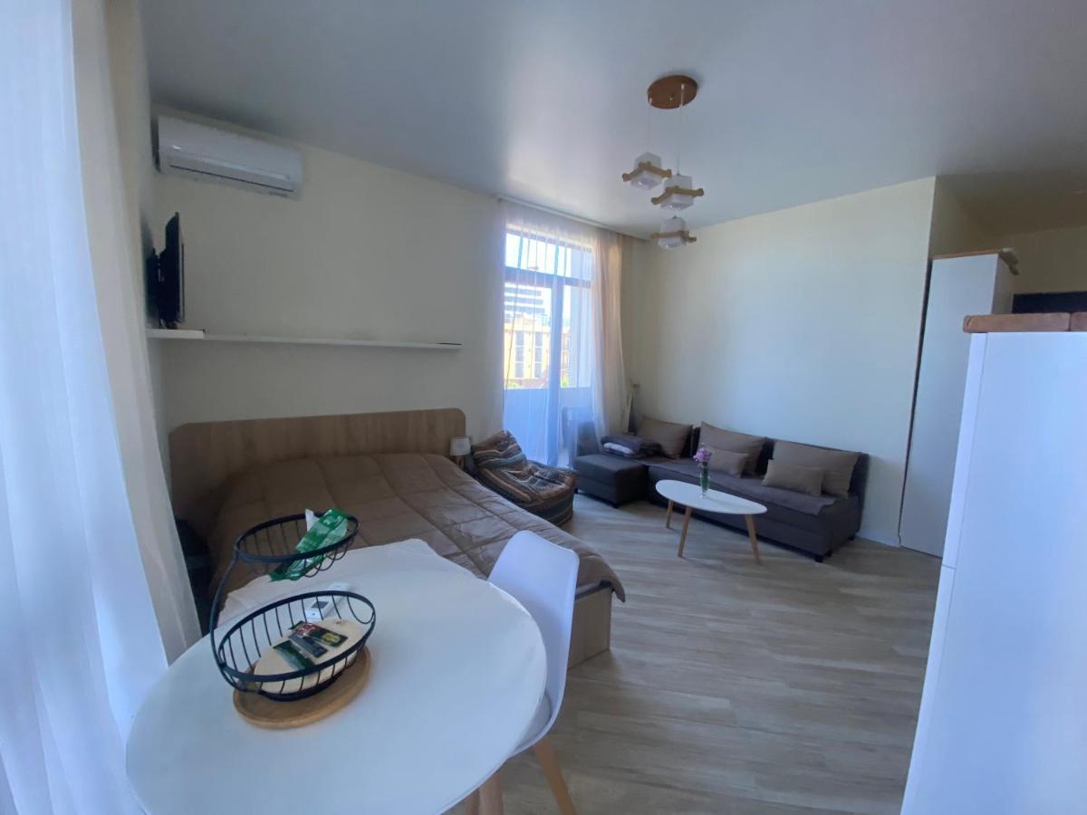 Cozy Studio In Family Inn Гоніо Екстер'єр фото